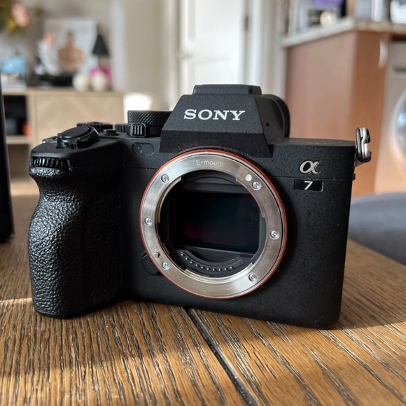 Sony alpha A7iv body only - Picture 2 of 11